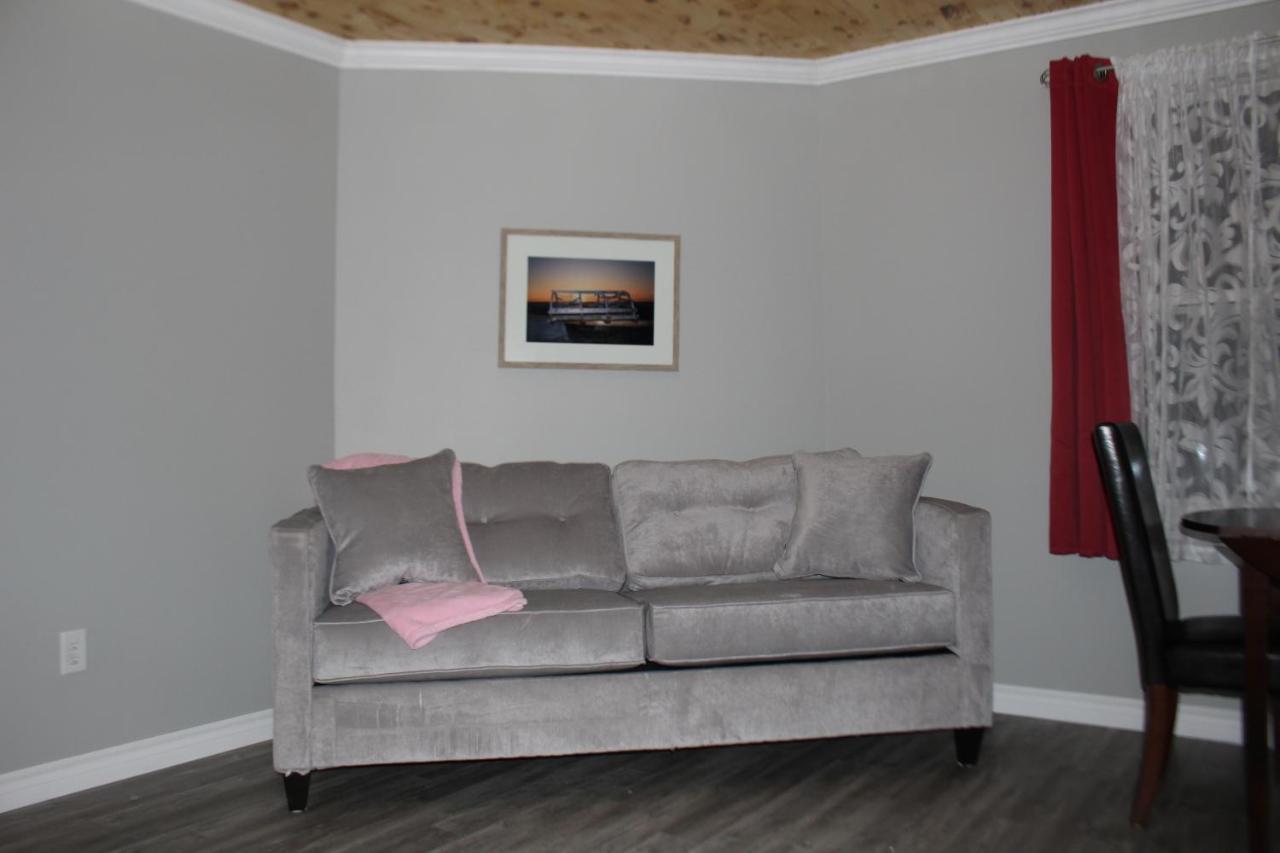 Raleigh Rooms & Taylor'S Crafts Extérieur photo