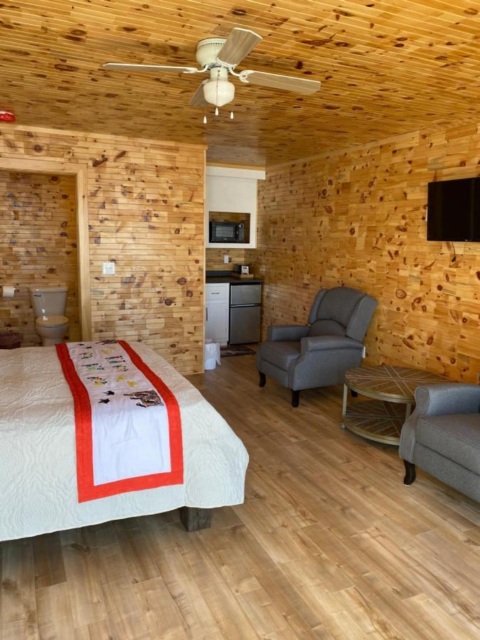 Raleigh Rooms & Taylor'S Crafts Extérieur photo