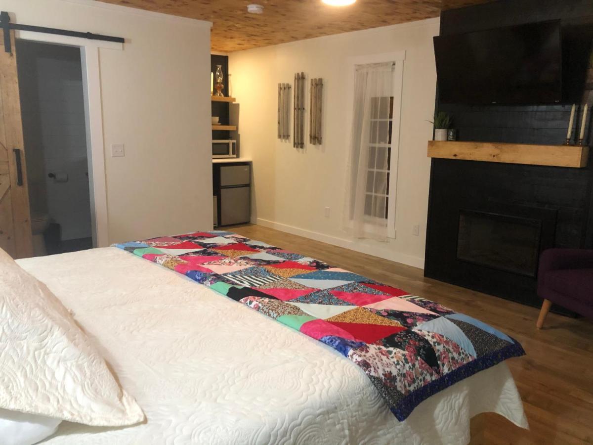 Raleigh Rooms & Taylor'S Crafts Extérieur photo